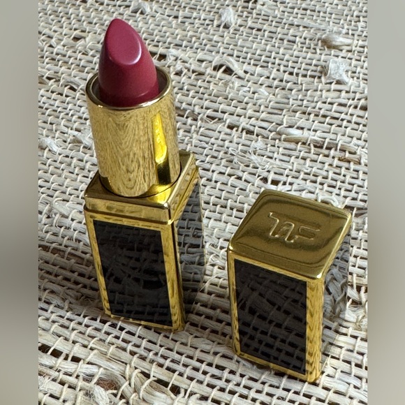 Tom Ford Runway Lip Color Deluxe Trial Size Lipstick - Night Mauve 69 - Picture 9 of 11
